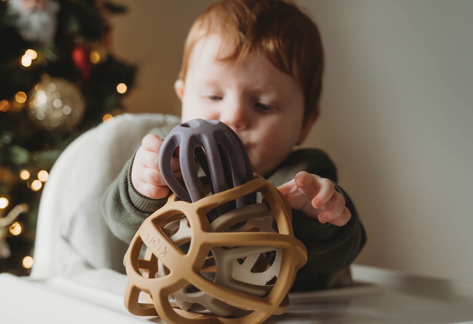 Nesting clearance balls toy